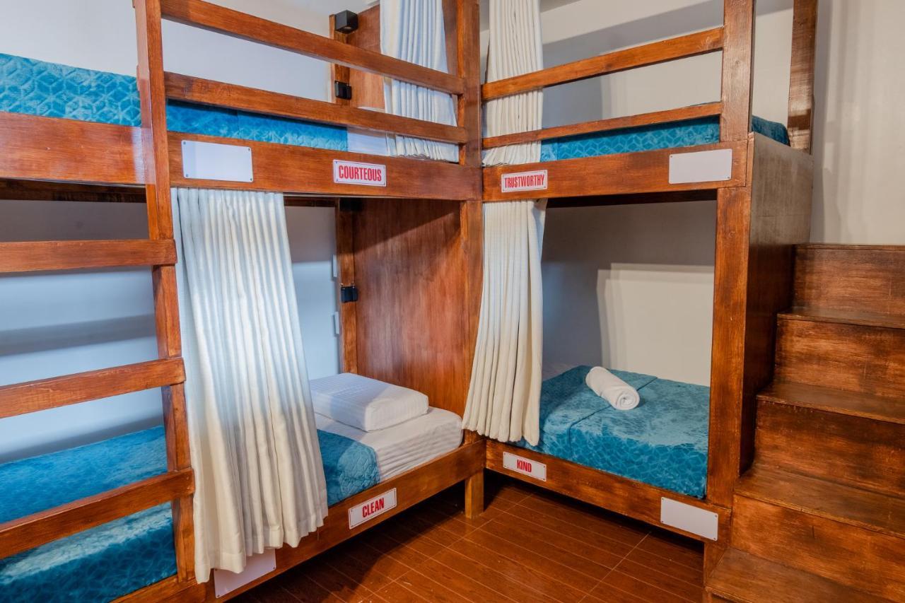 Public House Hostel Lapu-Lapu City Eksteriør billede
