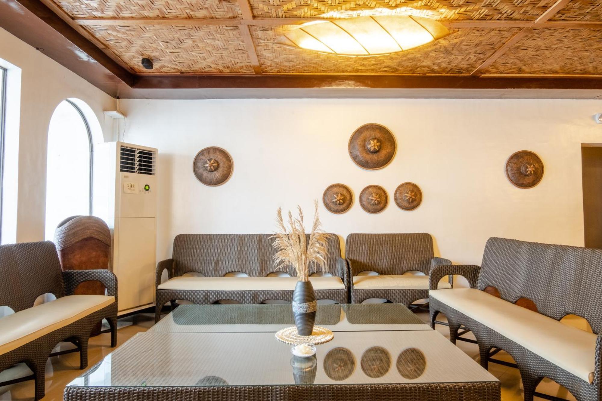 Public House Hostel Lapu-Lapu City Eksteriør billede